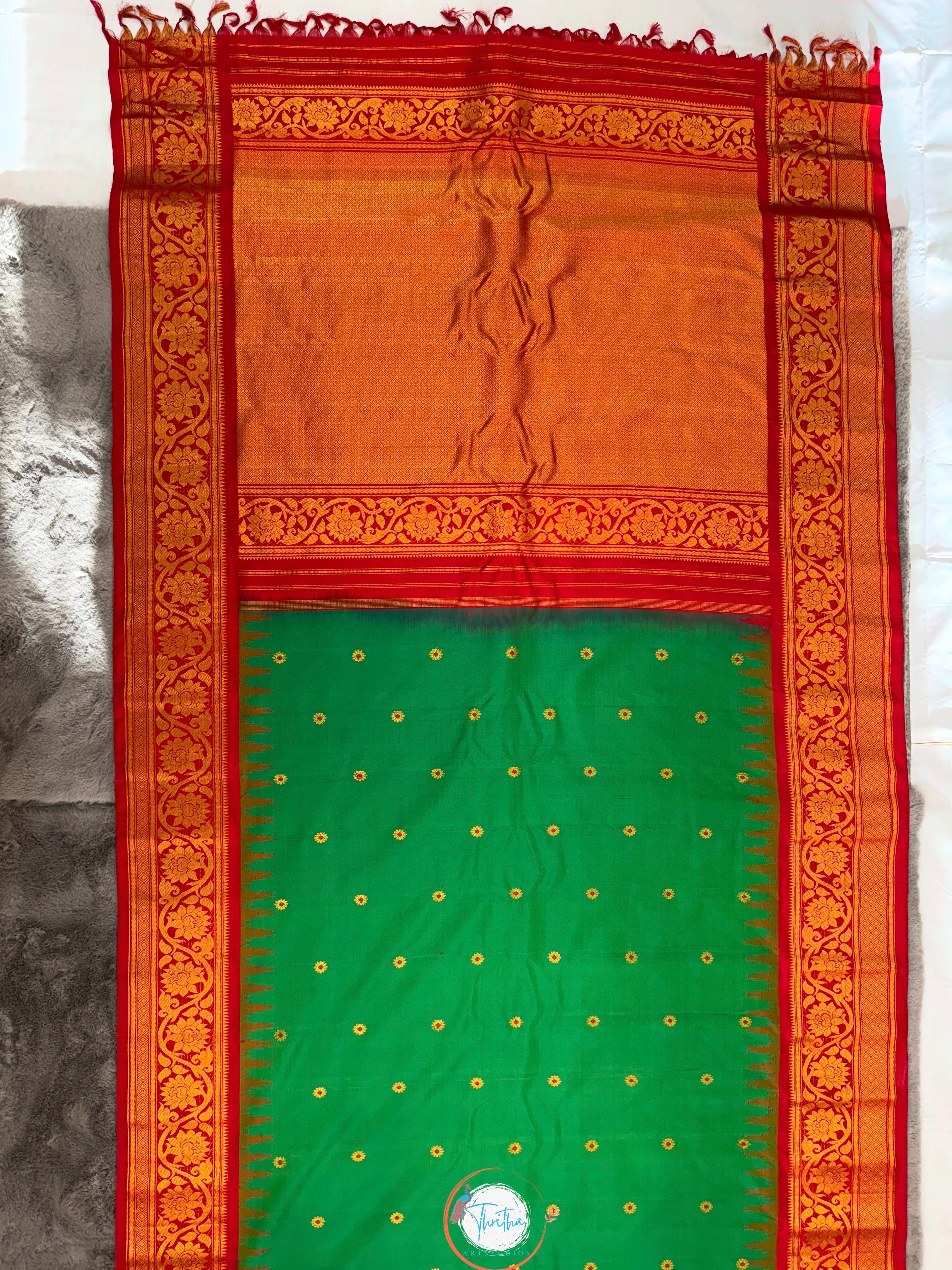 Premium Gadwal - Kuttu Butta - Green and Red - GA07SR001