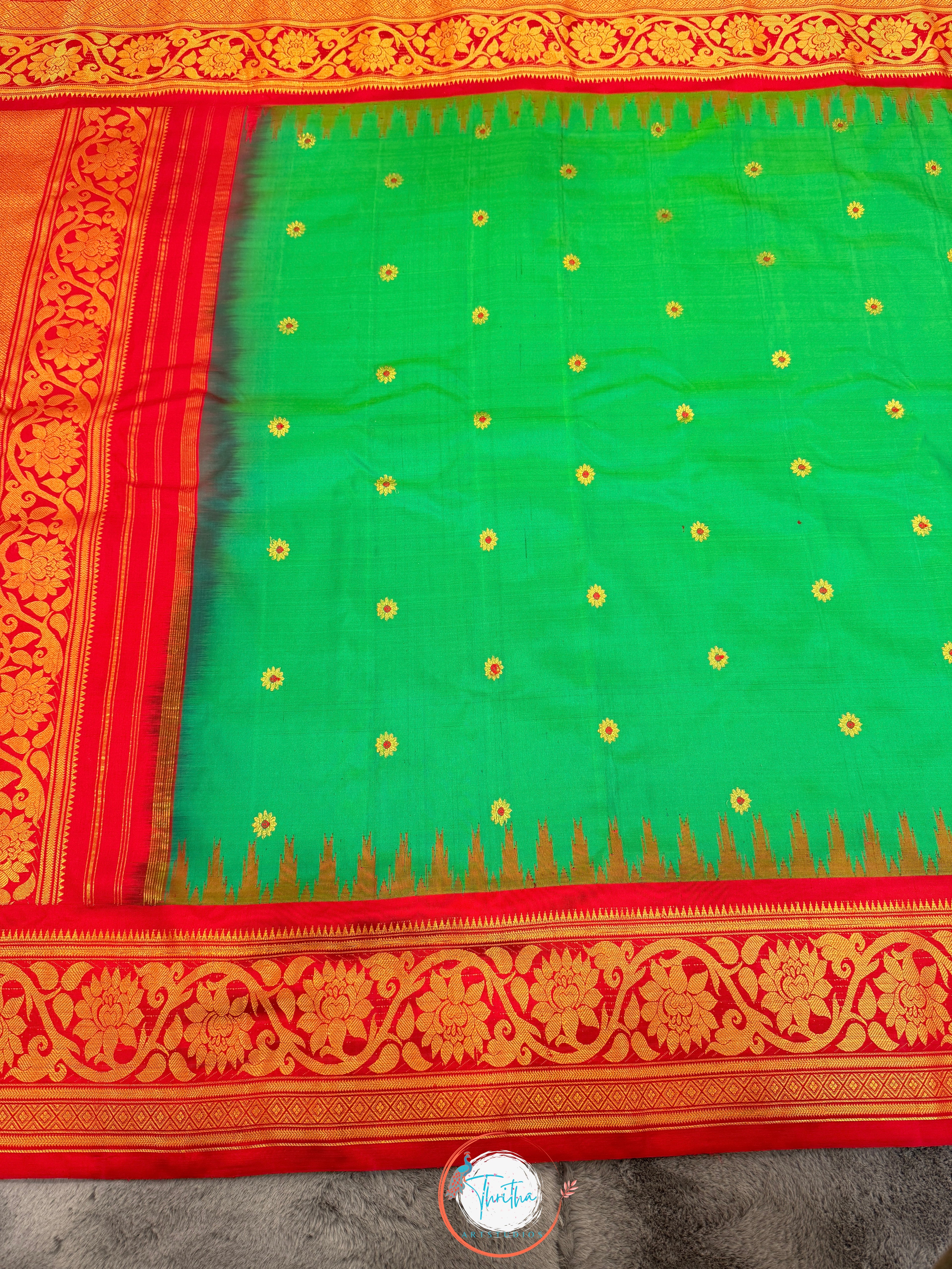 Premium Gadwal - Kuttu Butta - Green and Red - GA07SR001