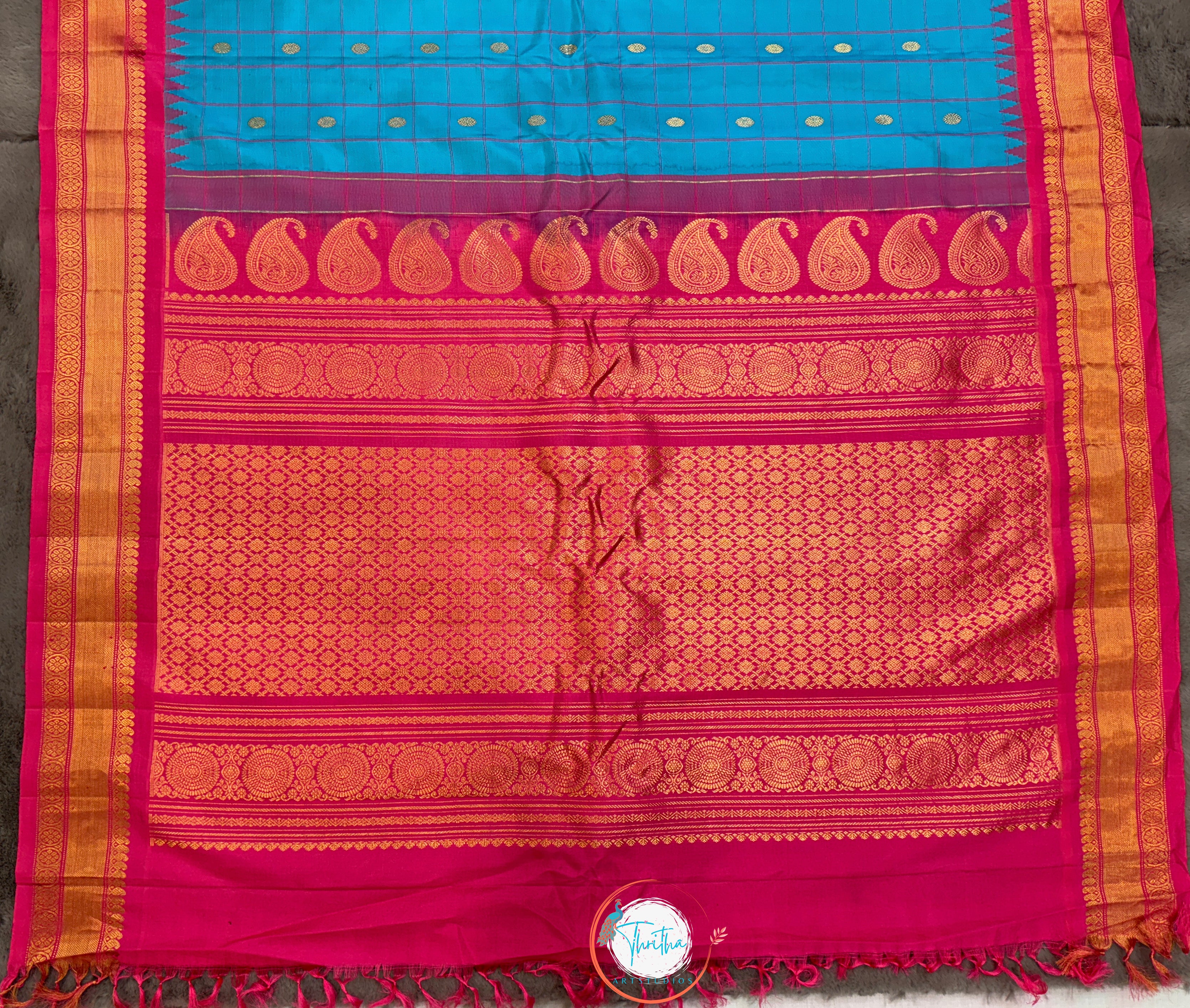 Premium Gadwal Pattu - Kuttu Border, Butta - GA07RB002
